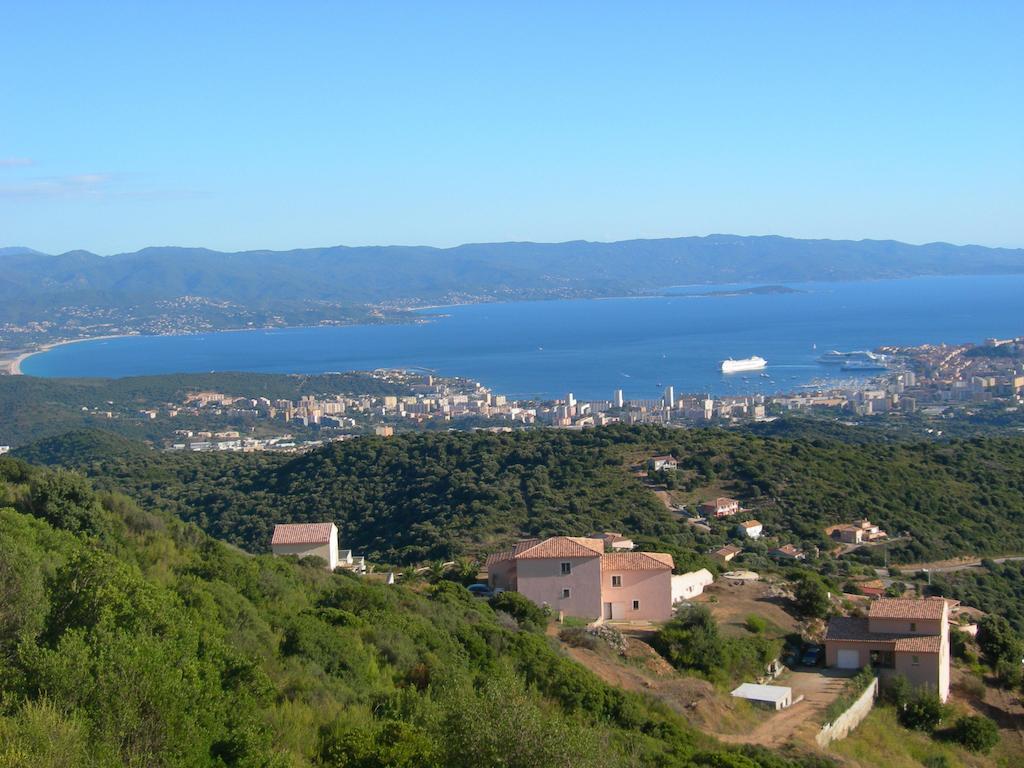 Gites Sassone, Vue Panoramique Sur Ajaccio Et La Mer Alata Værelse billede