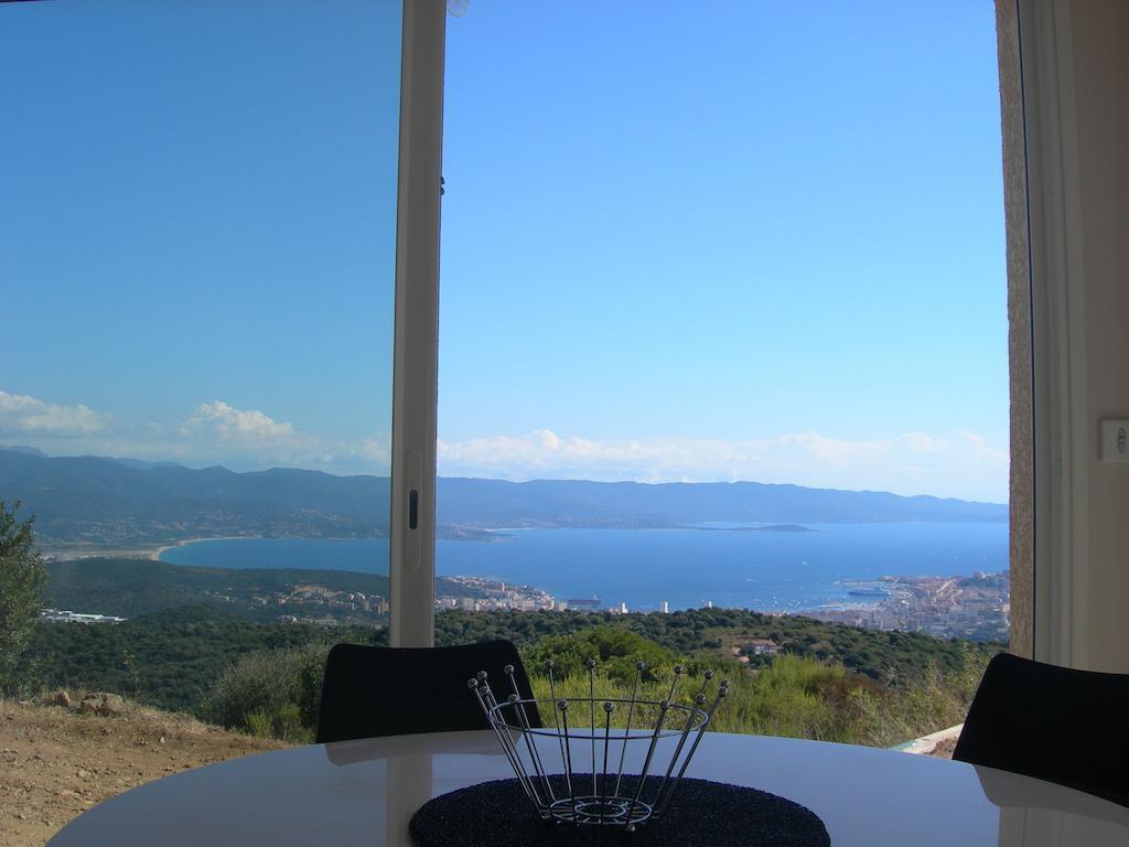 Gites Sassone, Vue Panoramique Sur Ajaccio Et La Mer Alata Værelse billede