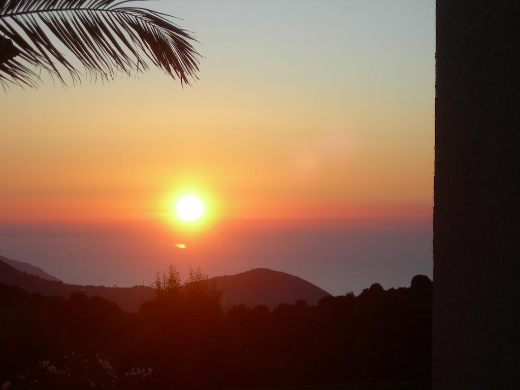 Gites Sassone, Vue Panoramique Sur Ajaccio Et La Mer Alata Værelse billede