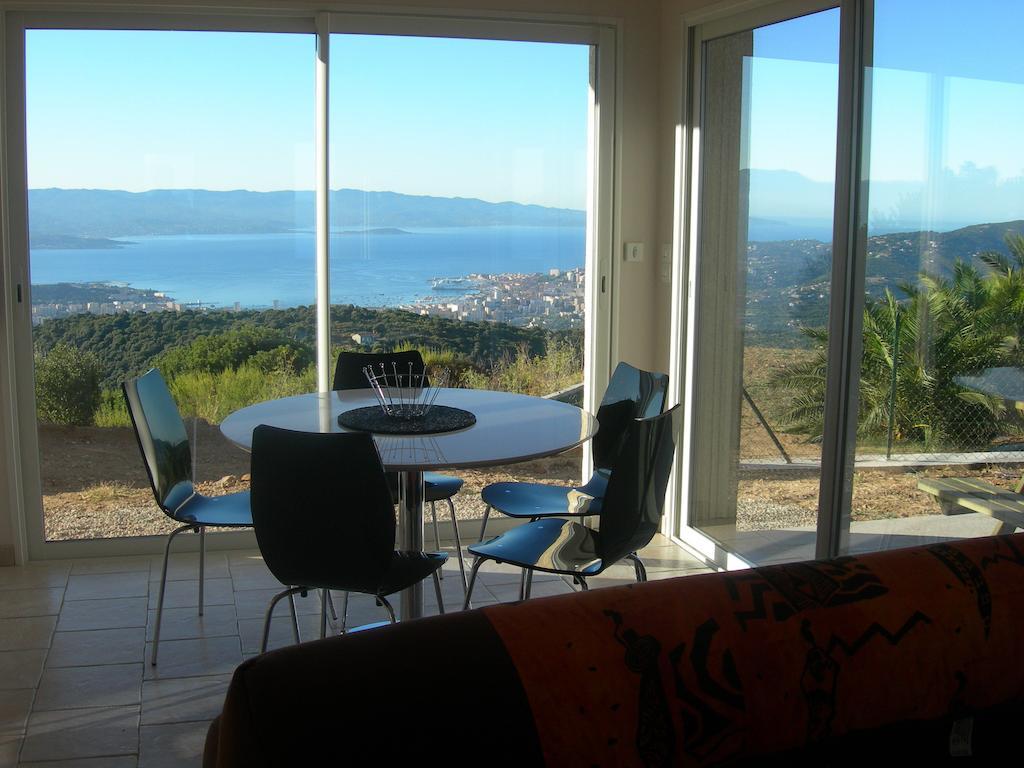 Gites Sassone, Vue Panoramique Sur Ajaccio Et La Mer Alata Værelse billede